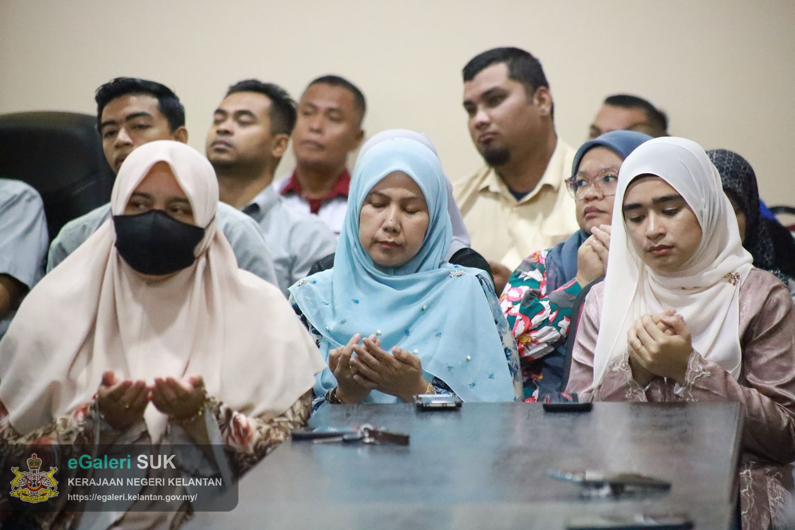 majlis-khatam-alquran-serta-sumbangan-hari-raya-anjuran-kelab-berkesan-pejabat-tanah-dan-jajahan-pasir-puteh-5.jpg