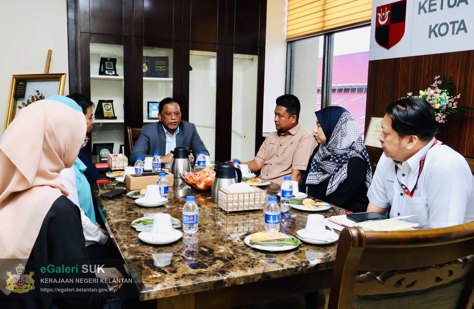 majlis-kunjungan-hormat-yayasan-petronas-bersama-ketua-jajahan-6.jpg