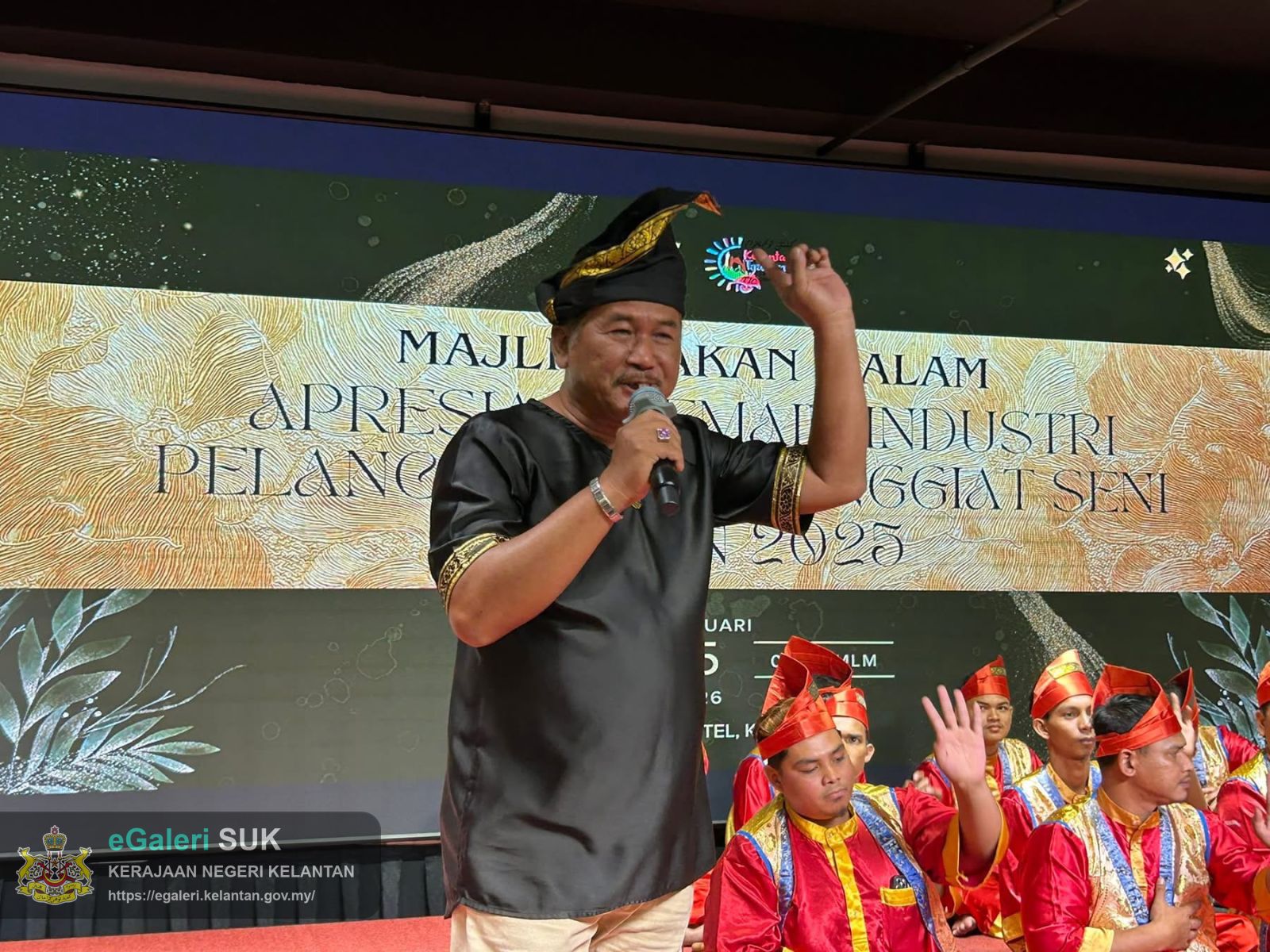 majlis-makan-malam-apresiasi-pemain-industri-pelancongan-penggiat-seni-tahun-2025-17.JPG