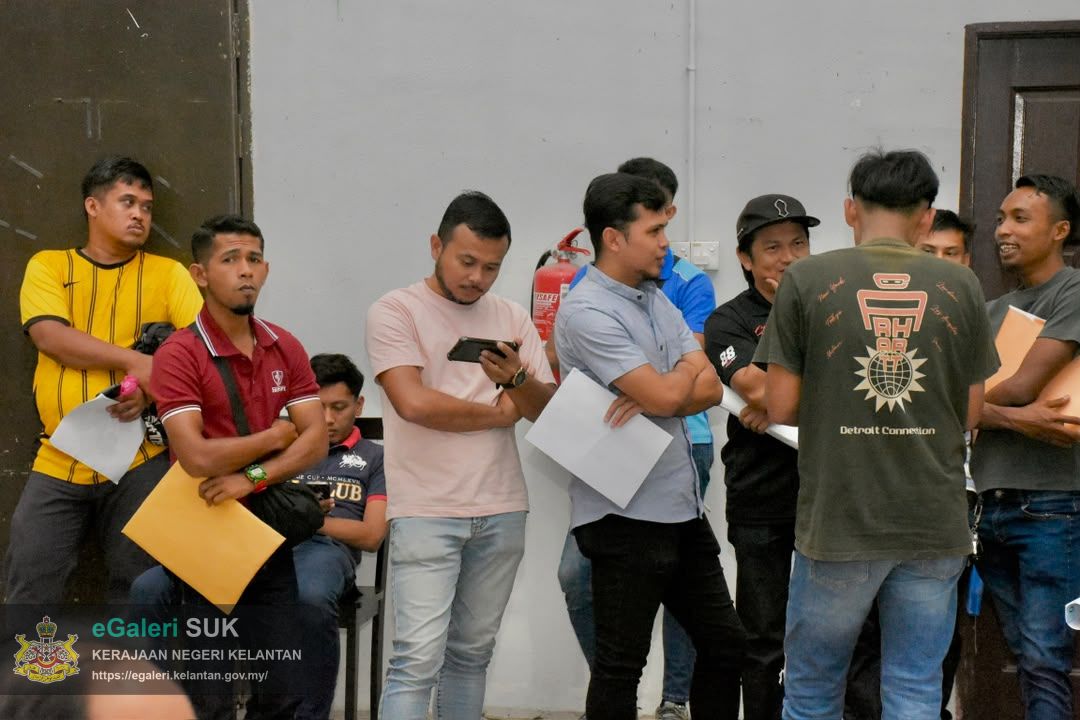 majlis-pengundian-kerjakerja-penyelenggaraan-jalan-marris-pejabat-tanah-dan-jajahan-pasir-puteh-bil-2026-10.jpg