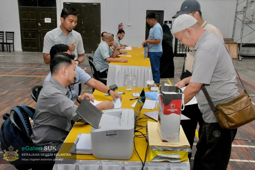 majlis-pengundian-kerjakerja-penyelenggaraan-jalan-marris-pejabat-tanah-dan-jajahan-pasir-puteh-bil-2026-13.jpg