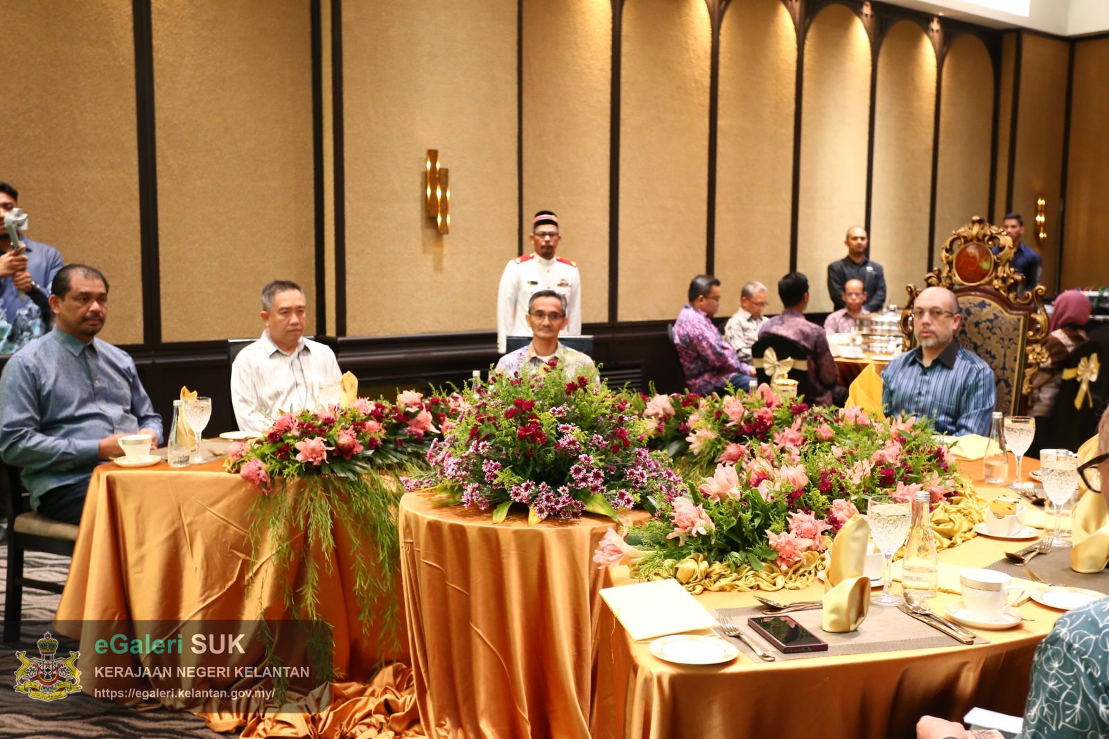 majlis-pengurniaan-sumbangan-tabung-save-palestine-kepada-humanitarian-care-malaysia-mycare-disempurnakan-oleh-yang-maha-mulia-pemangku-raja-kelantan-45.jpeg