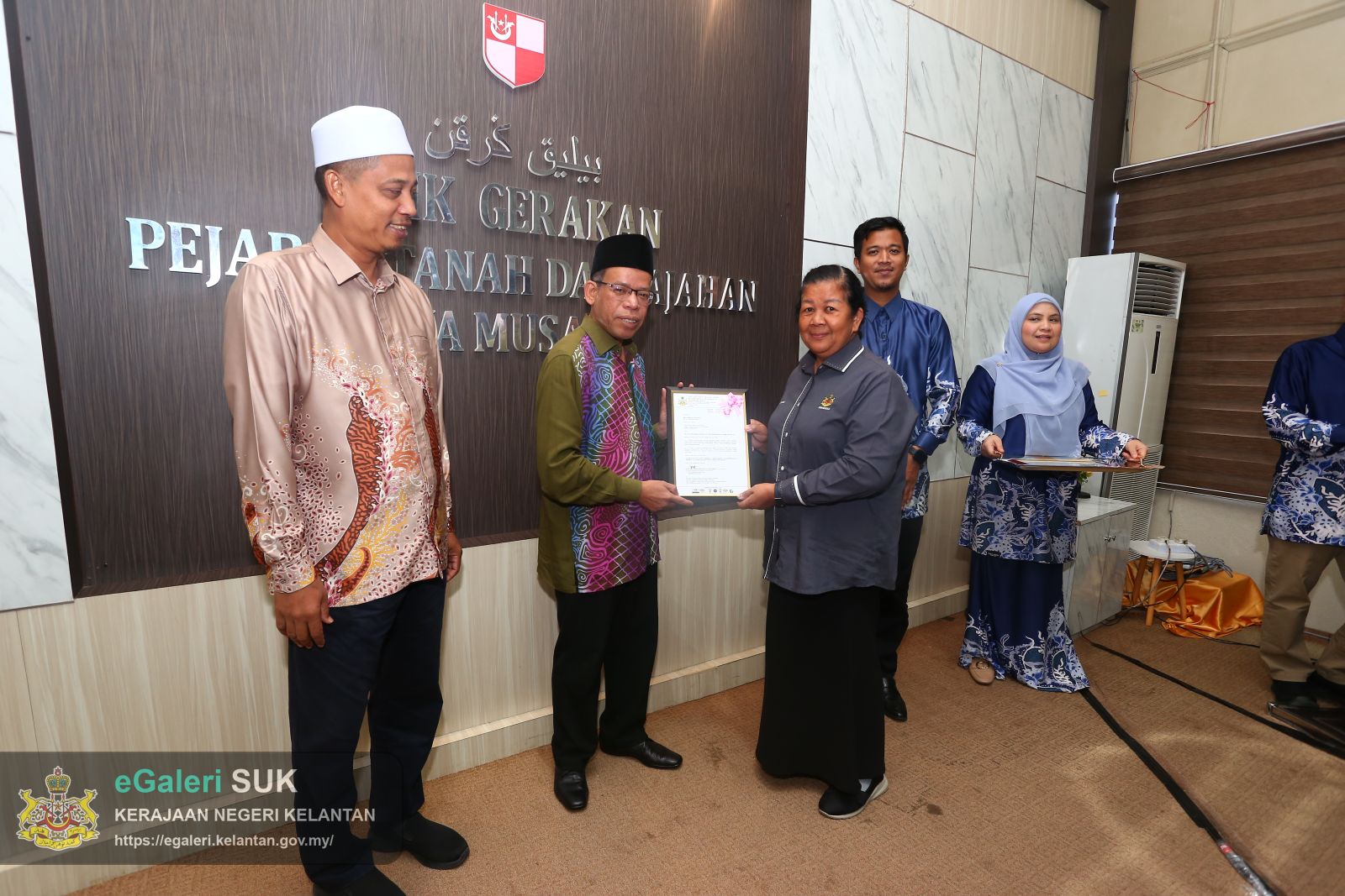 majlis-penyampaian-watikah-pelantikan-penghulu-bagi-jajahan-gua-musang-tahun-2026-30.JPG