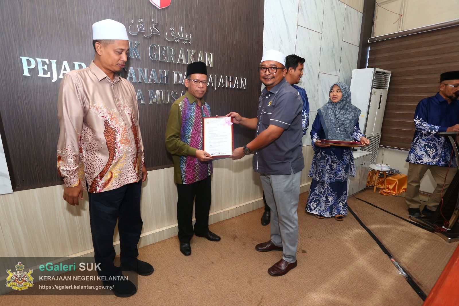 majlis-penyampaian-watikah-pelantikan-penghulu-bagi-jajahan-gua-musang-tahun-2026-34.JPG