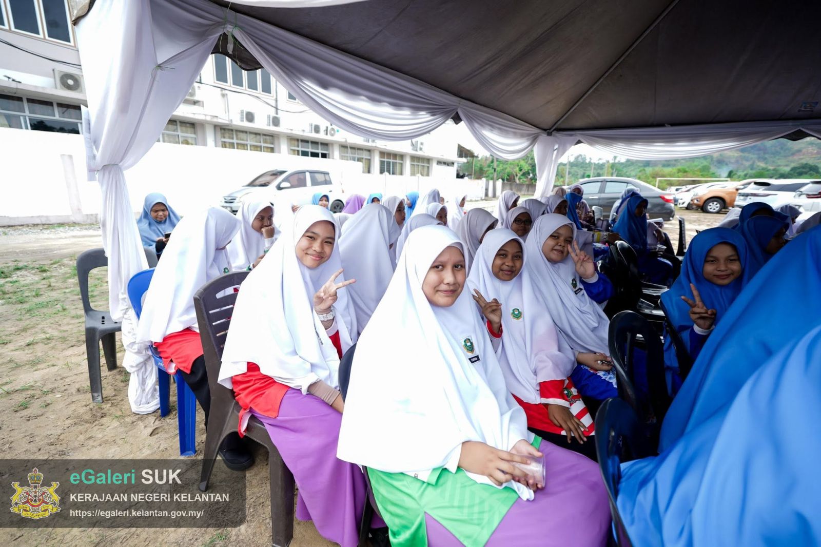 majlis-penyerahan-hak-milik-tanah-bayaran-peluasan-tapak-sekolah-serta-anugerah-kecemerlangan-spm-dan-smu-di-smu-a-tarbiah-islamiah-smuatis-kampung-lepah-selising-4.jpg