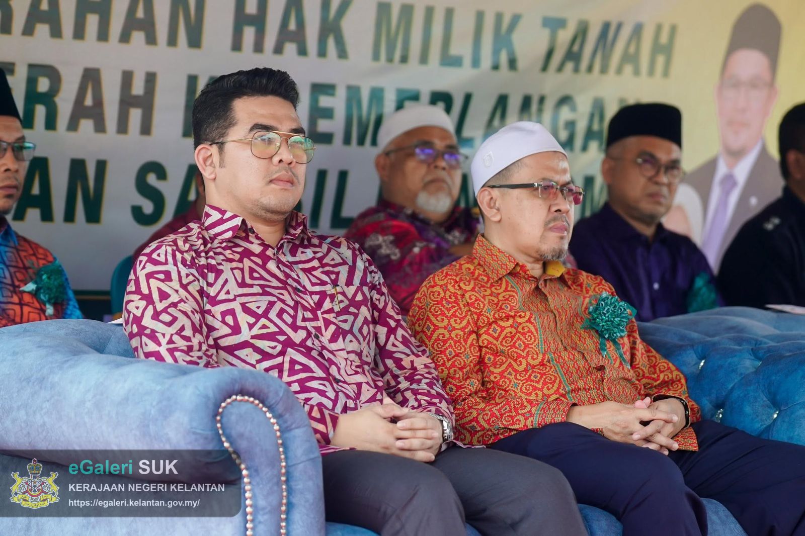 majlis-penyerahan-hak-milik-tanah-bayaran-peluasan-tapak-sekolah-serta-anugerah-kecemerlangan-spm-dan-smu-di-smu-a-tarbiah-islamiah-smuatis-kampung-lepah-selising-5.jpg