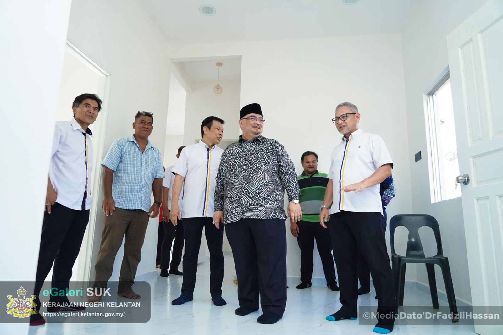 majlis-penyerahan-kunci-rumah-dan-surat-tawaran-program-rumah-mesra-rakyat-rmr-di-bawah-kelolaan-syarikat-perumahan-negara-berhad-spnb-3.jpg