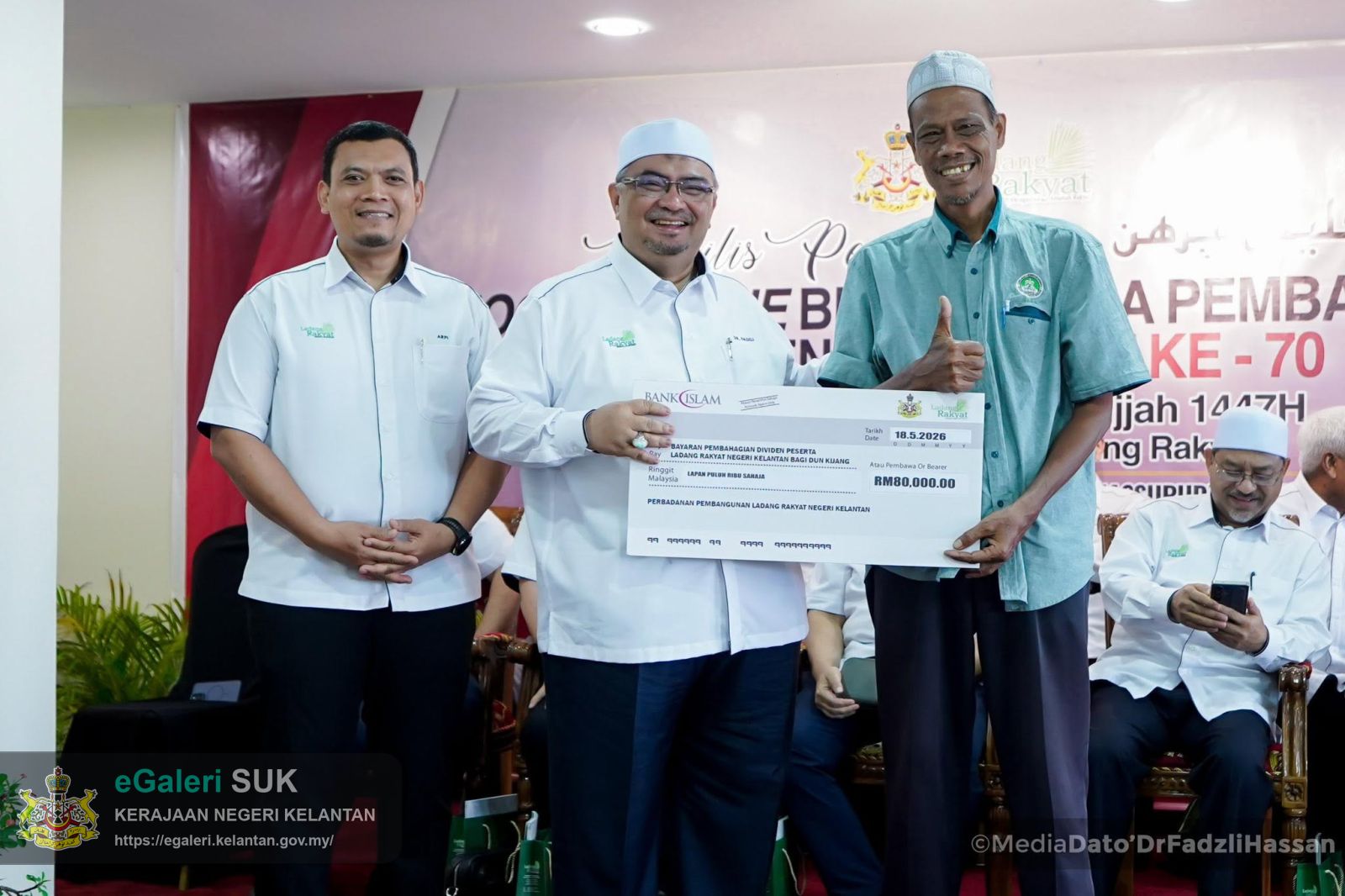 majlis-penyerahan-mock-cheque-dan-slip-dividen-peserta-ladang-rakyat-peringkat-ke70-11.jpg