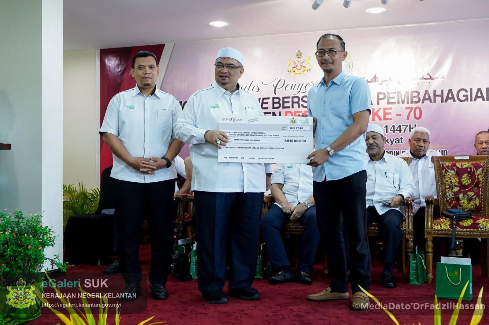 majlis-penyerahan-mock-cheque-dan-slip-dividen-peserta-ladang-rakyat-peringkat-ke70-13.jpg
