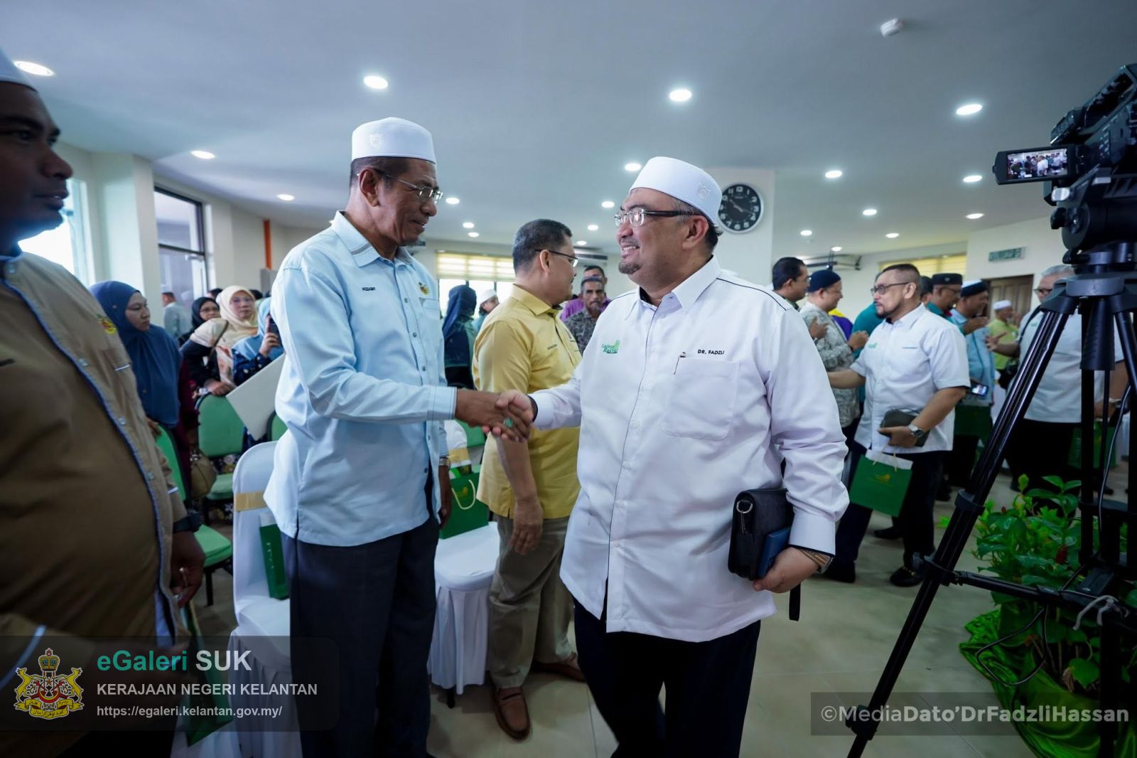 majlis-penyerahan-mock-cheque-dan-slip-dividen-peserta-ladang-rakyat-peringkat-ke70-15.jpg
