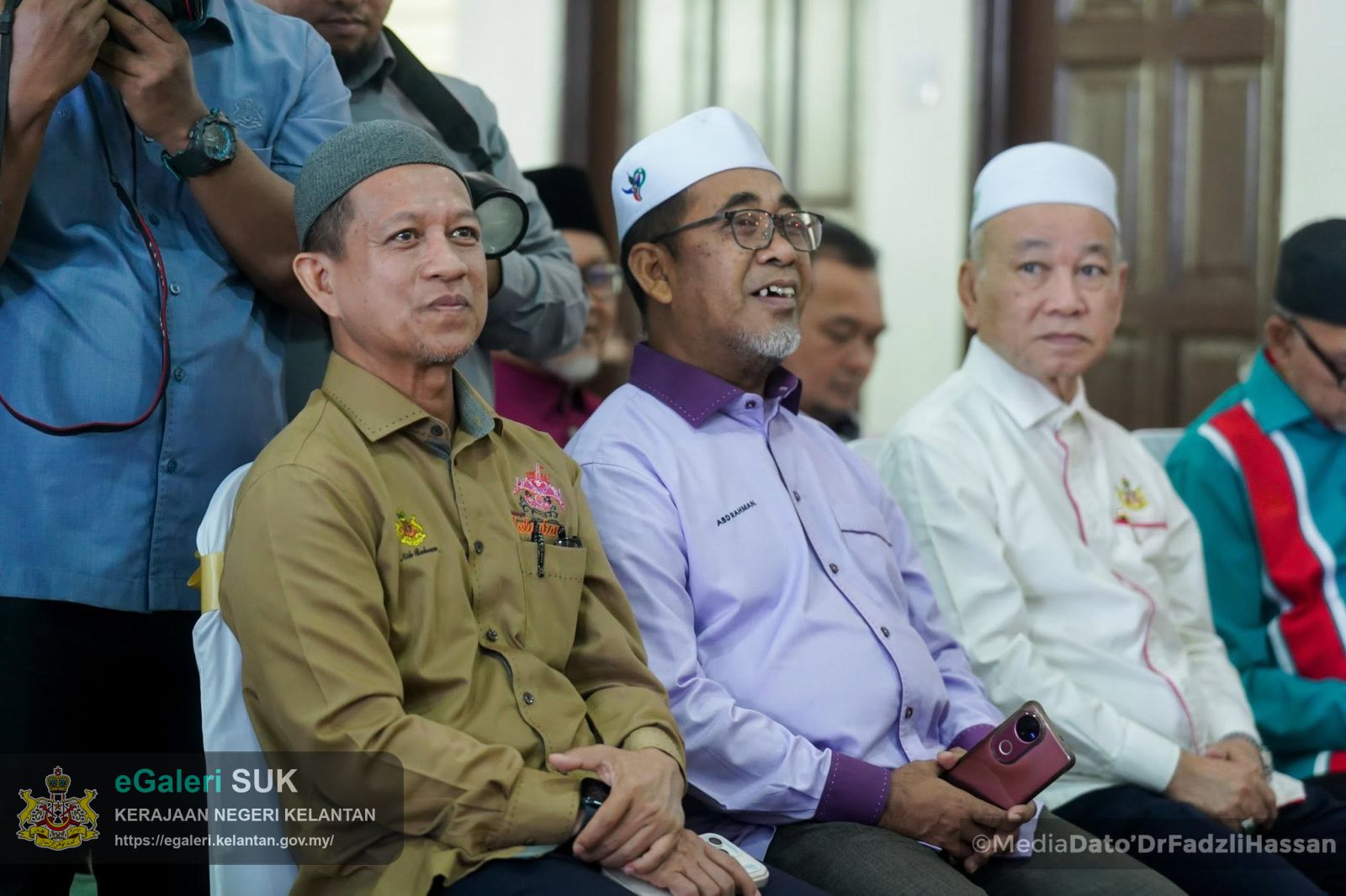 majlis-penyerahan-mock-cheque-dan-slip-dividen-peserta-ladang-rakyat-peringkat-ke70-4.jpg