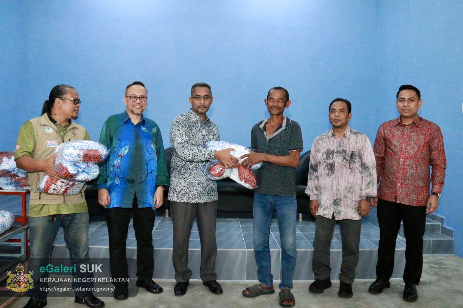 majlis-penyerahan-pukat-dan-lawatan-tapak-projek-pemerkasaan-ekonomi-nelayan-b40-di-penempatan-semula-nelayan-tok-bali-21.JPG