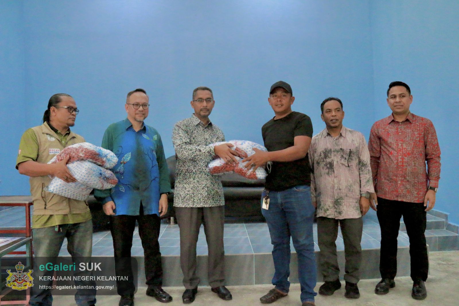 majlis-penyerahan-pukat-dan-lawatan-tapak-projek-pemerkasaan-ekonomi-nelayan-b40-di-penempatan-semula-nelayan-tok-bali-27.JPG