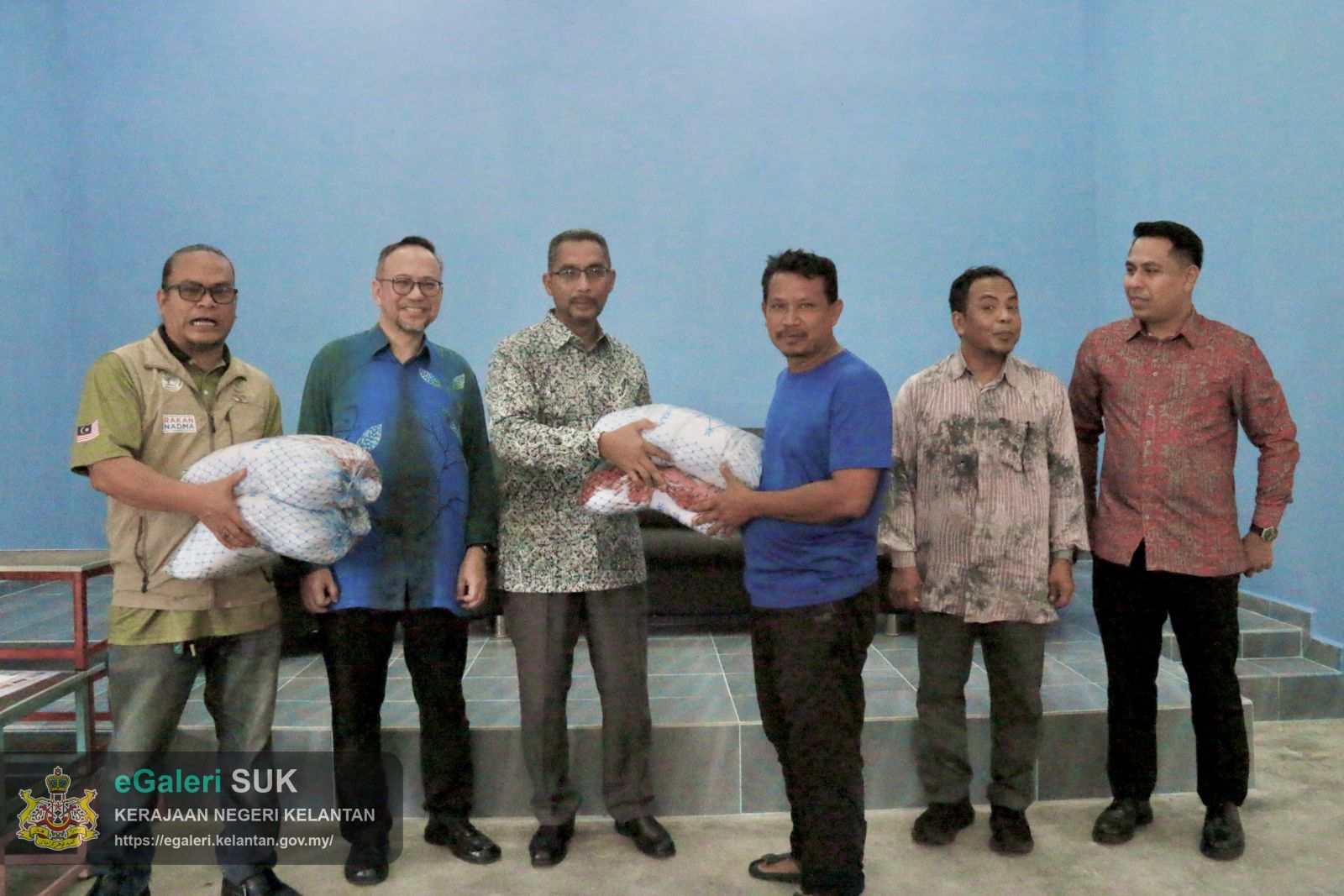 majlis-penyerahan-pukat-dan-lawatan-tapak-projek-pemerkasaan-ekonomi-nelayan-b40-di-penempatan-semula-nelayan-tok-bali-28.JPG