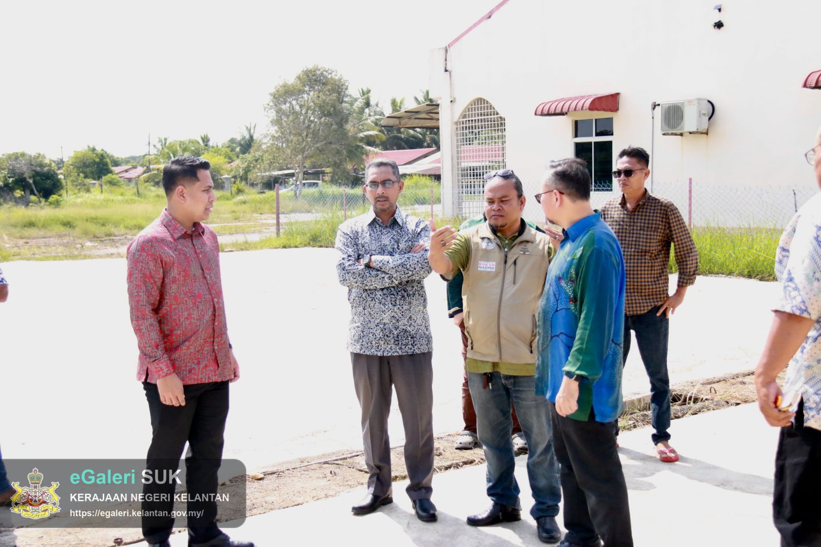 majlis-penyerahan-pukat-dan-lawatan-tapak-projek-pemerkasaan-ekonomi-nelayan-b40-di-penempatan-semula-nelayan-tok-bali-39.JPG