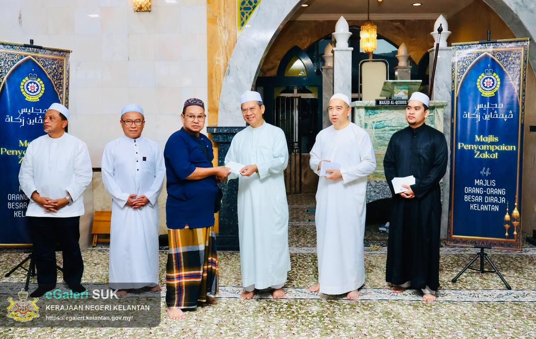 majlis-penyerahan-zakat-melalui-mob-di-masjid-alquddus-mukim-paya-bemban-kota-bharu-11.jpg