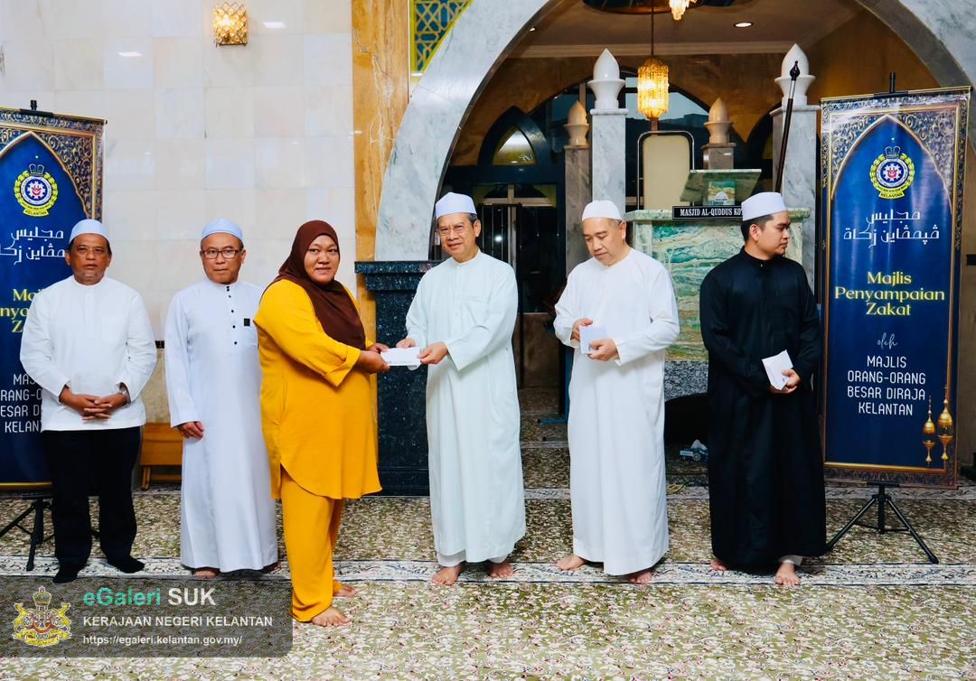 majlis-penyerahan-zakat-melalui-mob-di-masjid-alquddus-mukim-paya-bemban-kota-bharu-12.jpg