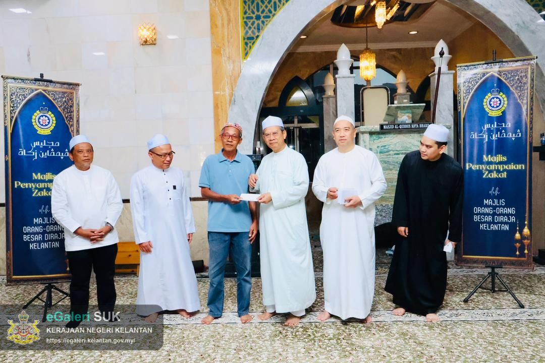 majlis-penyerahan-zakat-melalui-mob-di-masjid-alquddus-mukim-paya-bemban-kota-bharu-17.jpg
