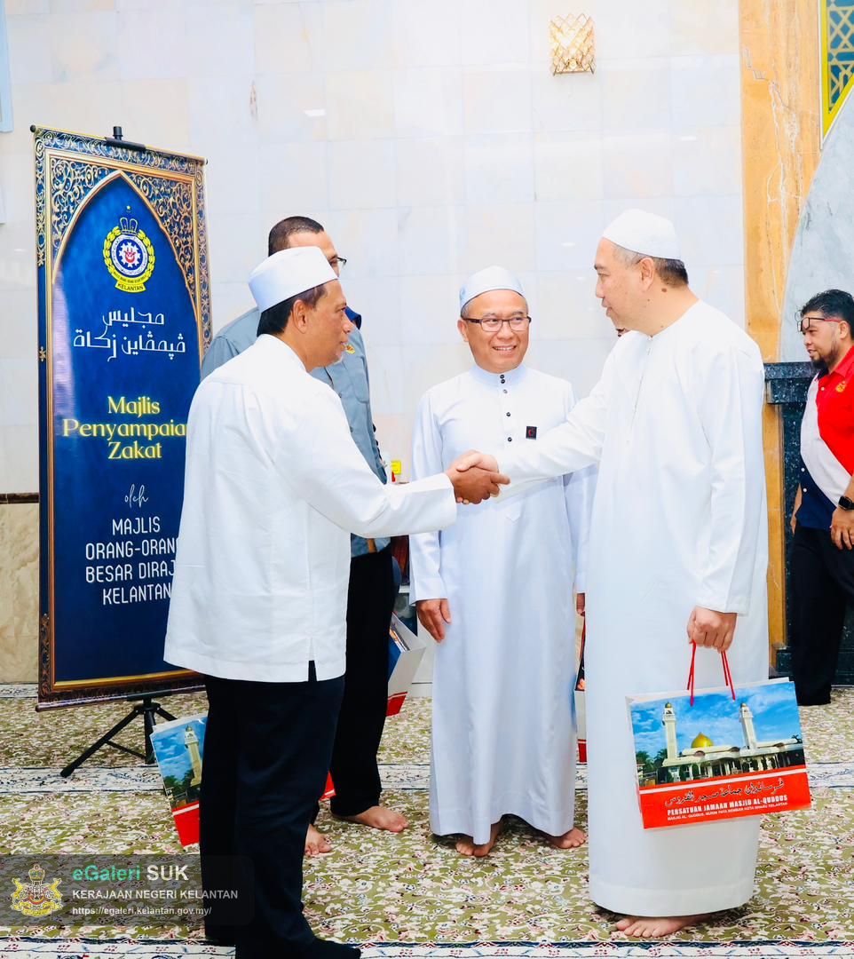 majlis-penyerahan-zakat-melalui-mob-di-masjid-alquddus-mukim-paya-bemban-kota-bharu-19.jpg