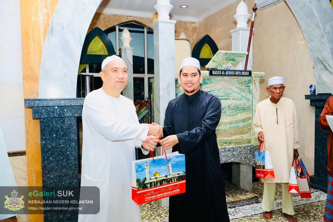 majlis-penyerahan-zakat-melalui-mob-di-masjid-alquddus-mukim-paya-bemban-kota-bharu-23.jpg