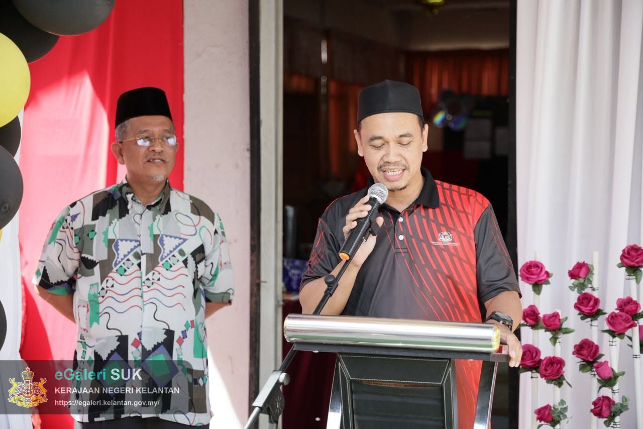 majlis-perasmian-pembukaan-semula-perpustakaan-desa-salor-7.jpg