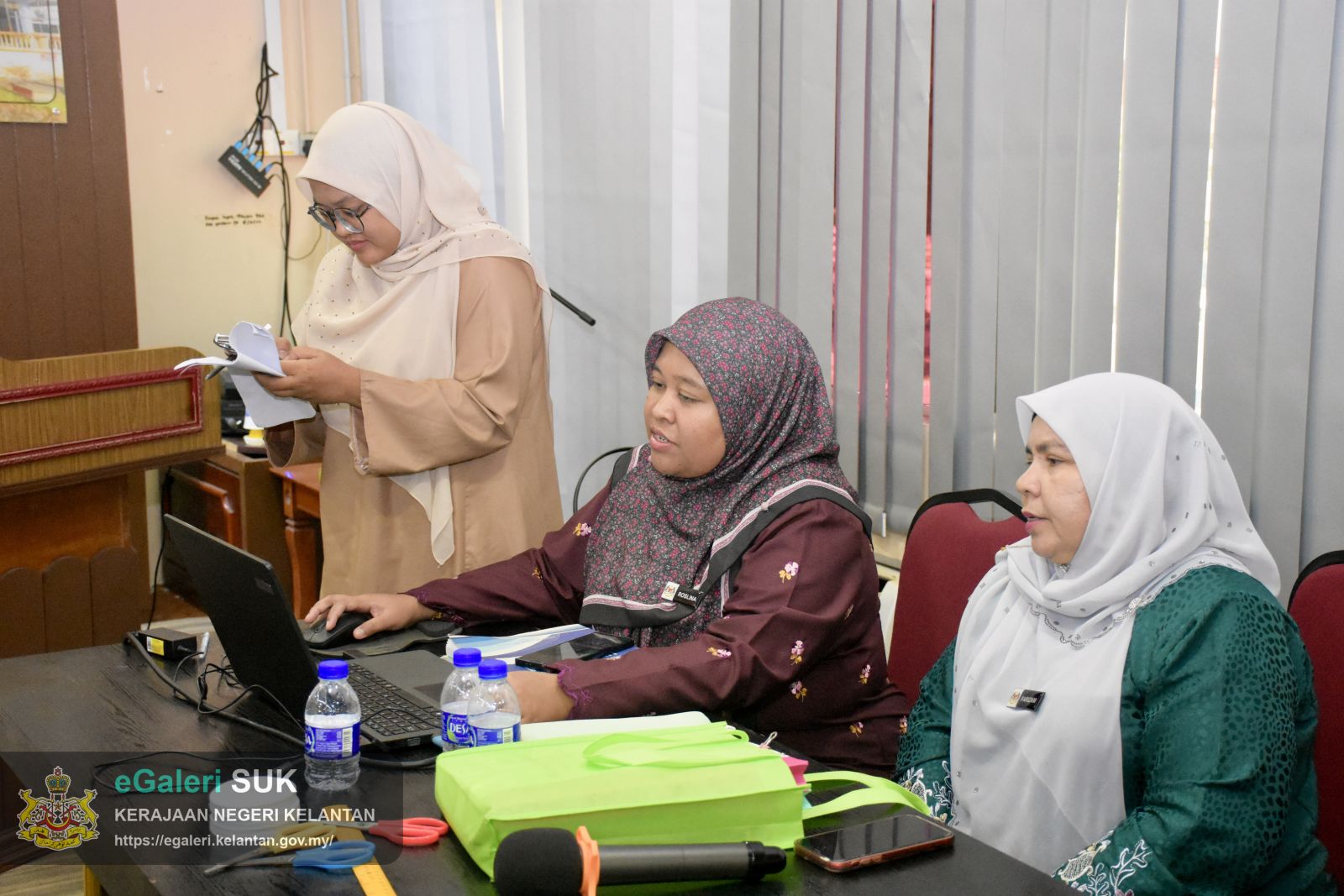 majlis-perasmian-penutup-hari-kedua-bengkel-pengurusan-dan-pelupusan-rekod-kerajaan-pejabat-tanah-dan-jajahan-pasir-puteh-bil-12026-3.JPG