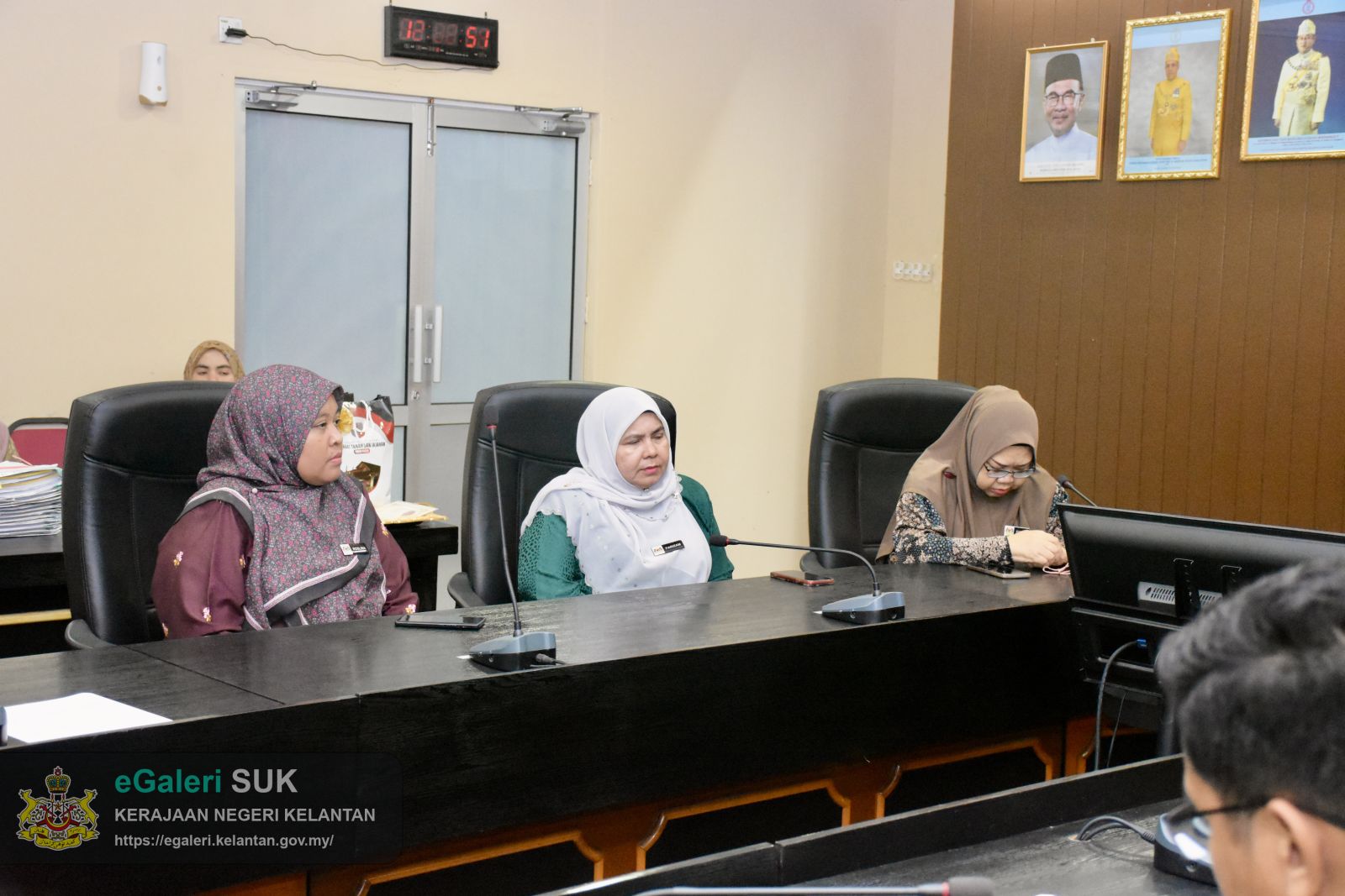 majlis-perasmian-penutup-hari-kedua-bengkel-pengurusan-dan-pelupusan-rekod-kerajaan-pejabat-tanah-dan-jajahan-pasir-puteh-bil-12026-4.JPG