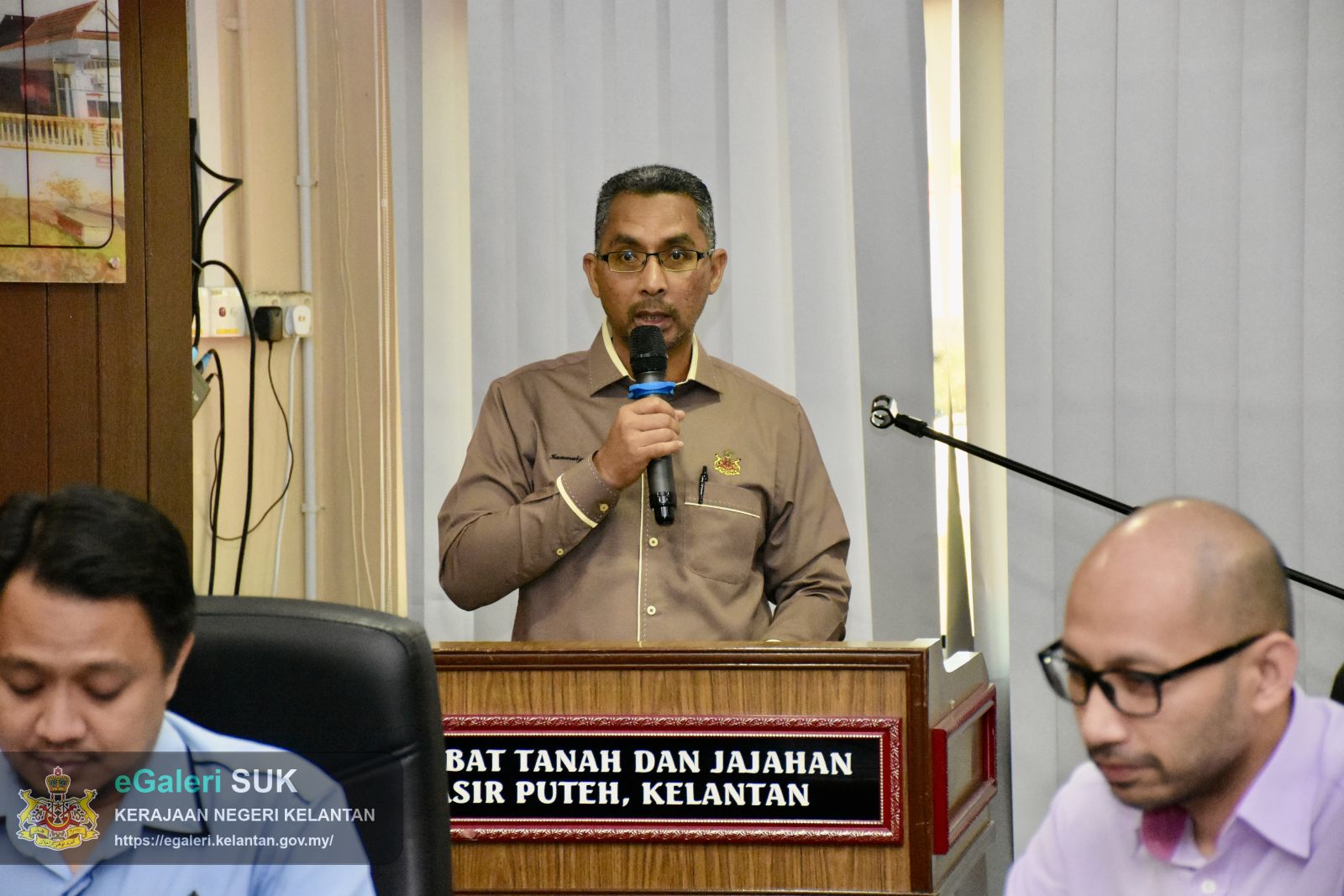 majlis-perasmian-penutup-hari-kedua-bengkel-pengurusan-dan-pelupusan-rekod-kerajaan-pejabat-tanah-dan-jajahan-pasir-puteh-bil-12026-5.JPG