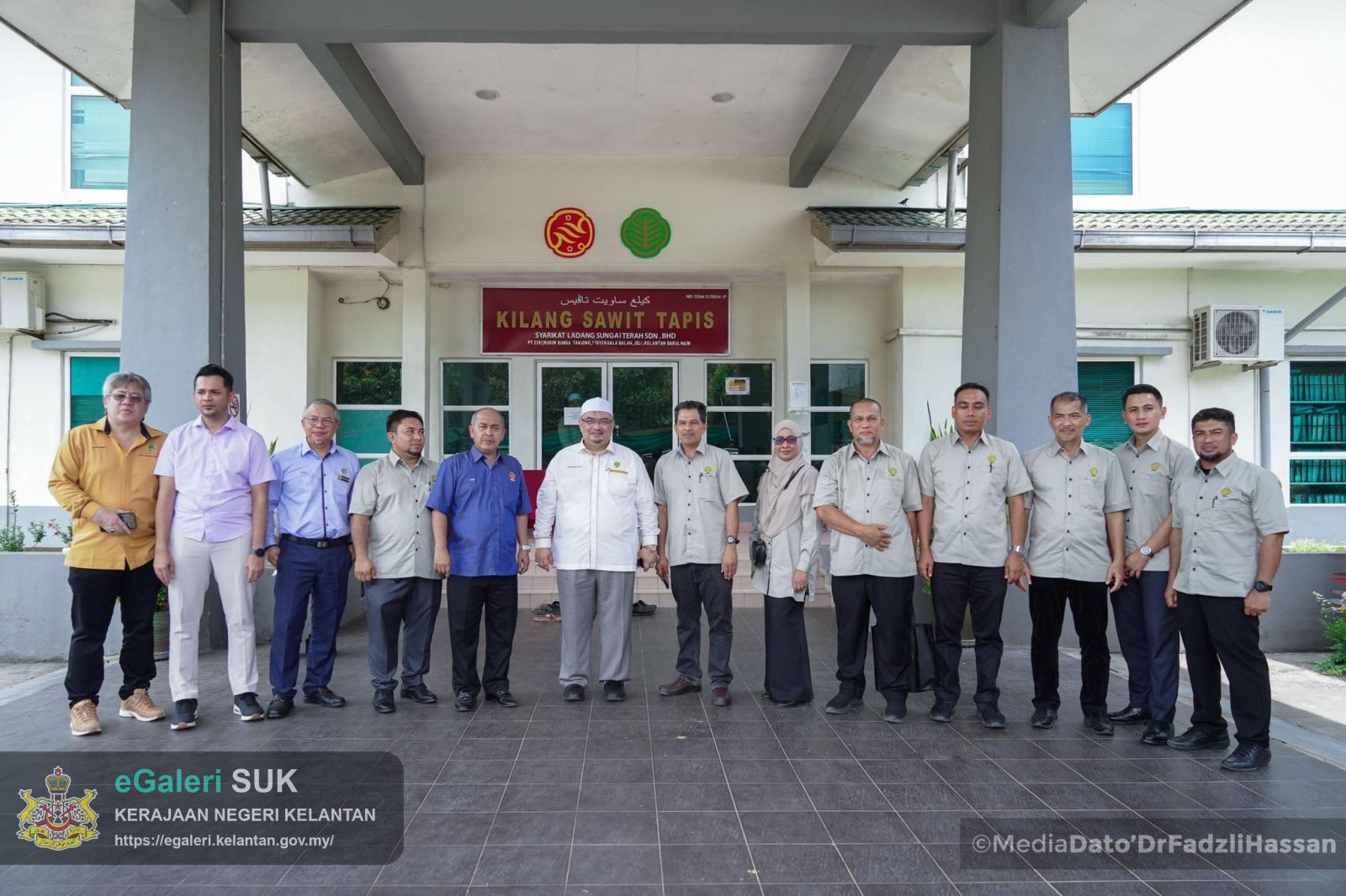 majlis-perasmian-tapak-kompleks-pengurusan-ladang-tapis-dan-masjid-serta-pelancaran-mesin-efb-press-di-kilang-sawit-tapis-jeli-12.jpg