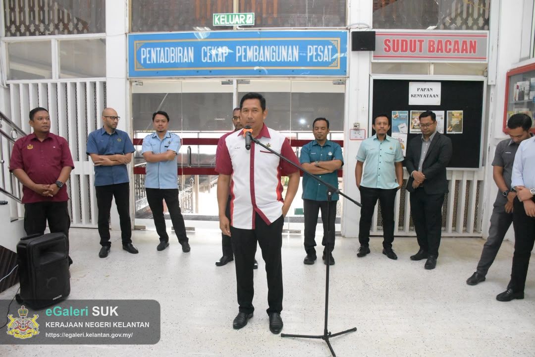 majlis-perhimpunan-bulanan-pegawai-dan-kakitangan-pejabat-tanah-dan-jajahan-pasir-puteh-bersama-tuan-ketua-jajahan-1.jpeg