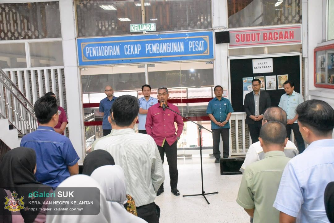 majlis-perhimpunan-bulanan-pegawai-dan-kakitangan-pejabat-tanah-dan-jajahan-pasir-puteh-bersama-tuan-ketua-jajahan-17.jpeg