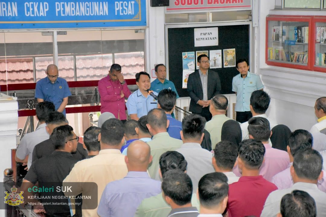 majlis-perhimpunan-bulanan-pegawai-dan-kakitangan-pejabat-tanah-dan-jajahan-pasir-puteh-bersama-tuan-ketua-jajahan-20.jpeg