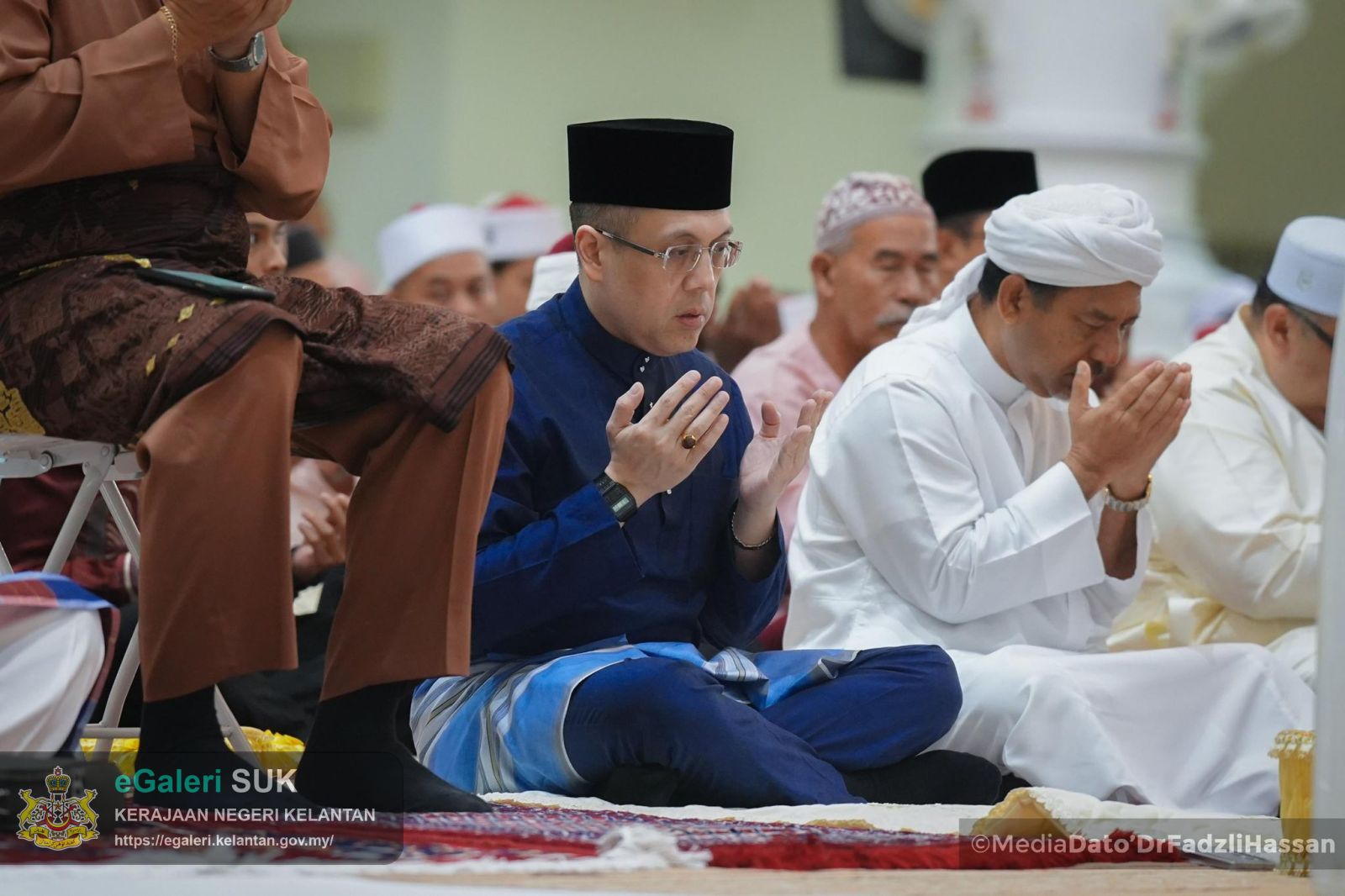 majlis-solat-hajat-dan-doa-selamat-sempena-perayaan-ulang-tahun-hari-keputeraan-kebawah-duli-yang-maha-mulia-sultan-muhammad-v-yang-ke56-11.jpg