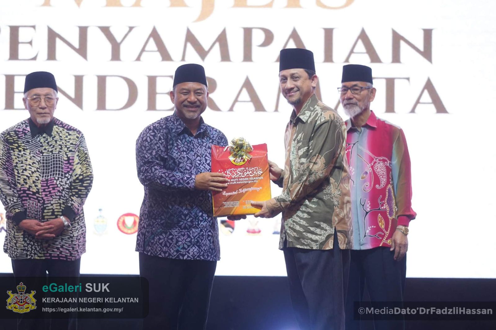 majlis-tautan-ulama-dan-umara-yang-diadakan-sempena-mesyuarat-jawatankuasa-muzakarah-kebangsaan-bagi-hal-ehwal-agama-islam-malaysia-mki-kali-ke130-17.jpg
