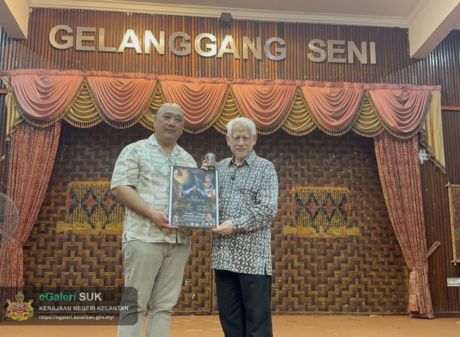 malam-aspirasi-cahaya-mata-anak-kelantan-serta-penghargaan-pameran-seni-fotografi-eric-lee-12.png