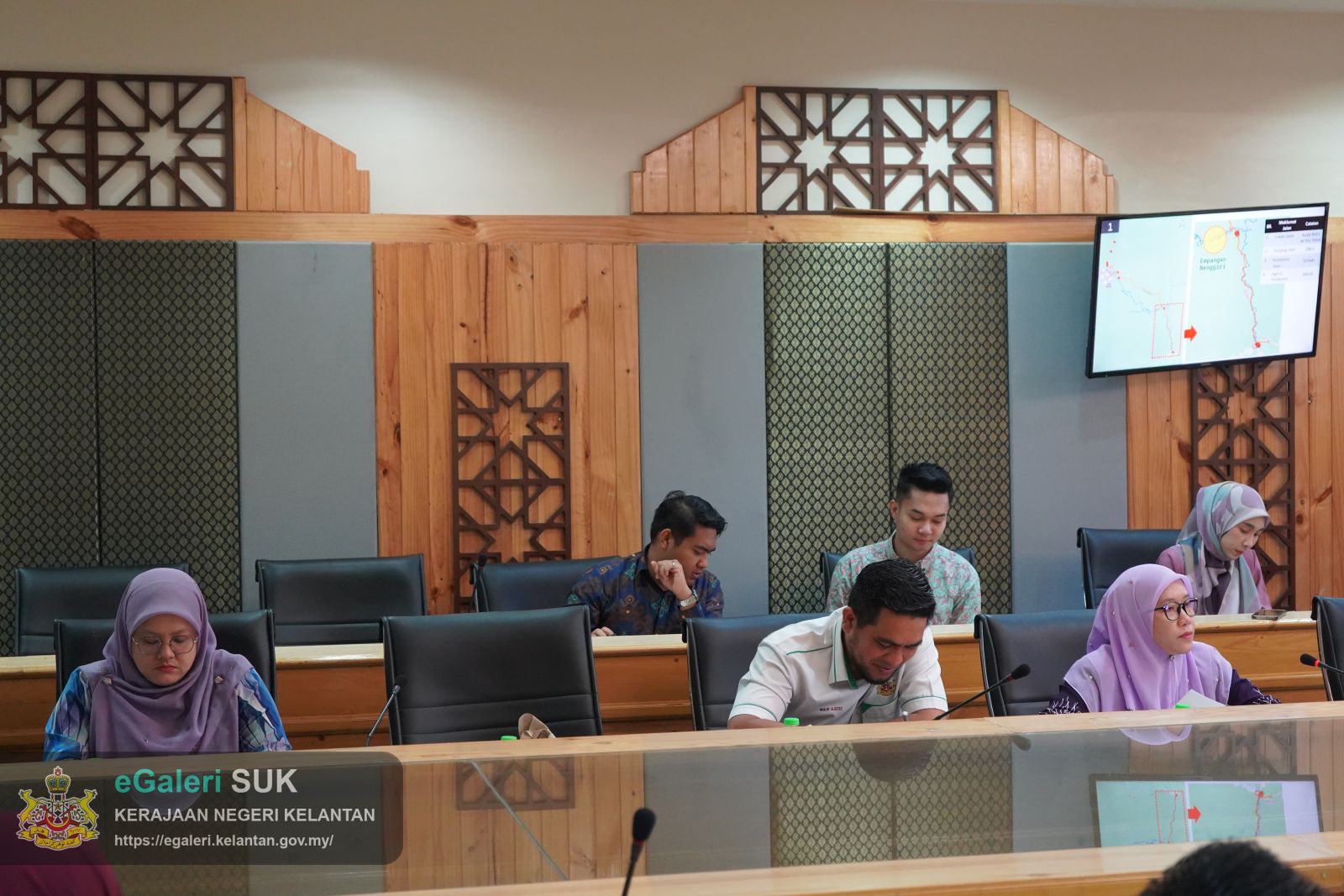 mesyuarat-penyelarasan-bagi-pembinaan-jalan-bagi-projek-pembangunan-bandar-peranginan-tanah-tinggi-di-gunung-chamah-mukim-ulu-nenggiri-daerah-bertam-jajahan-gua-musang-kelantan-6.JPG