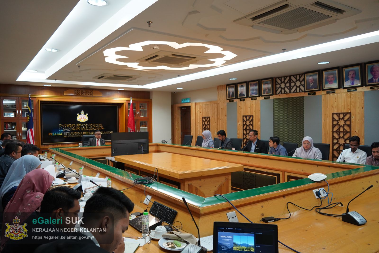 mesyuarat-penyelarasan-infrastruktur-jalan-bagi-projek-pembangunan-tanah-tinggi-di-gunung-chamah-mukim-ulu-nenggiri-daerah-bertam-jajahan-gua-musang-kelantan-1.JPG
