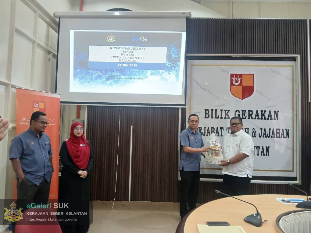 kunjungan-hormat-jakoa-negeri-kelantan-dan-terengganu-ke-pejabat-tanah-dan-jajahan-jeli-7.jpg