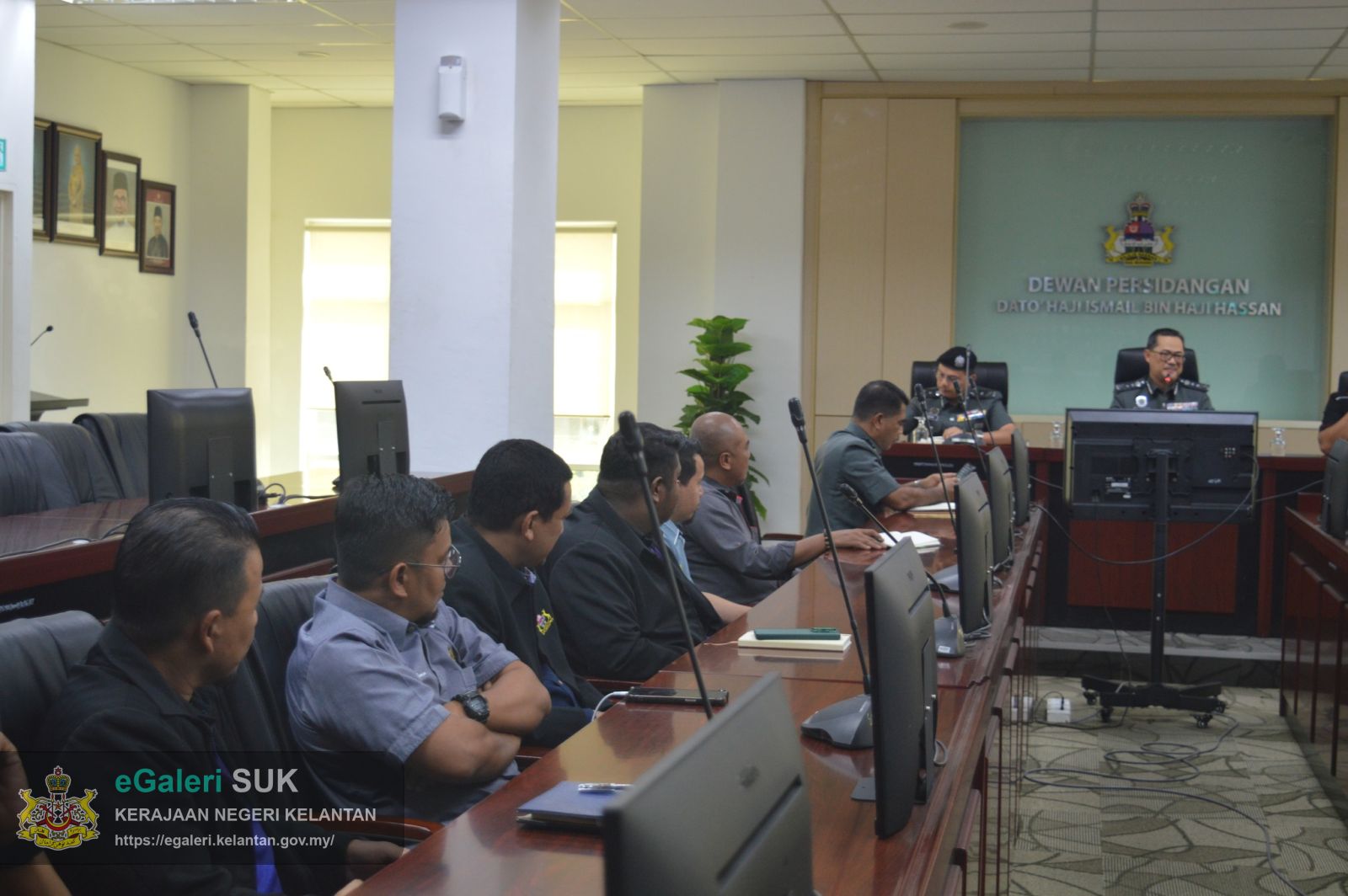 kunjungan-hormat-pengarah-ssm-ke-majlis-daerah-gua-musang-7.jpg