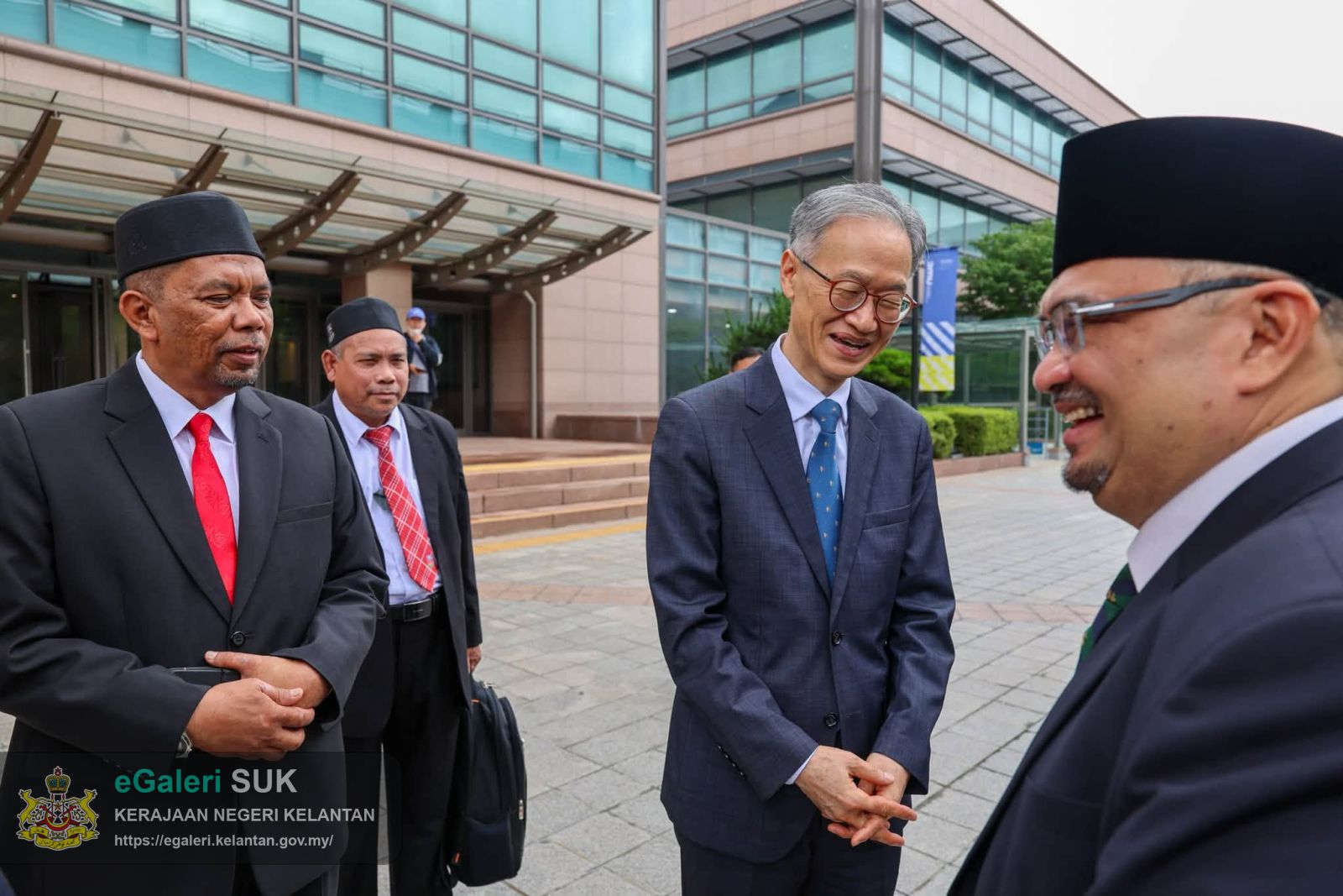 pemeteraian-memorandum-persefahaman-mou-antara-dongyang-mirae-university-seoul-dengan-kerajaan-negeri-kelantan-8.jpg