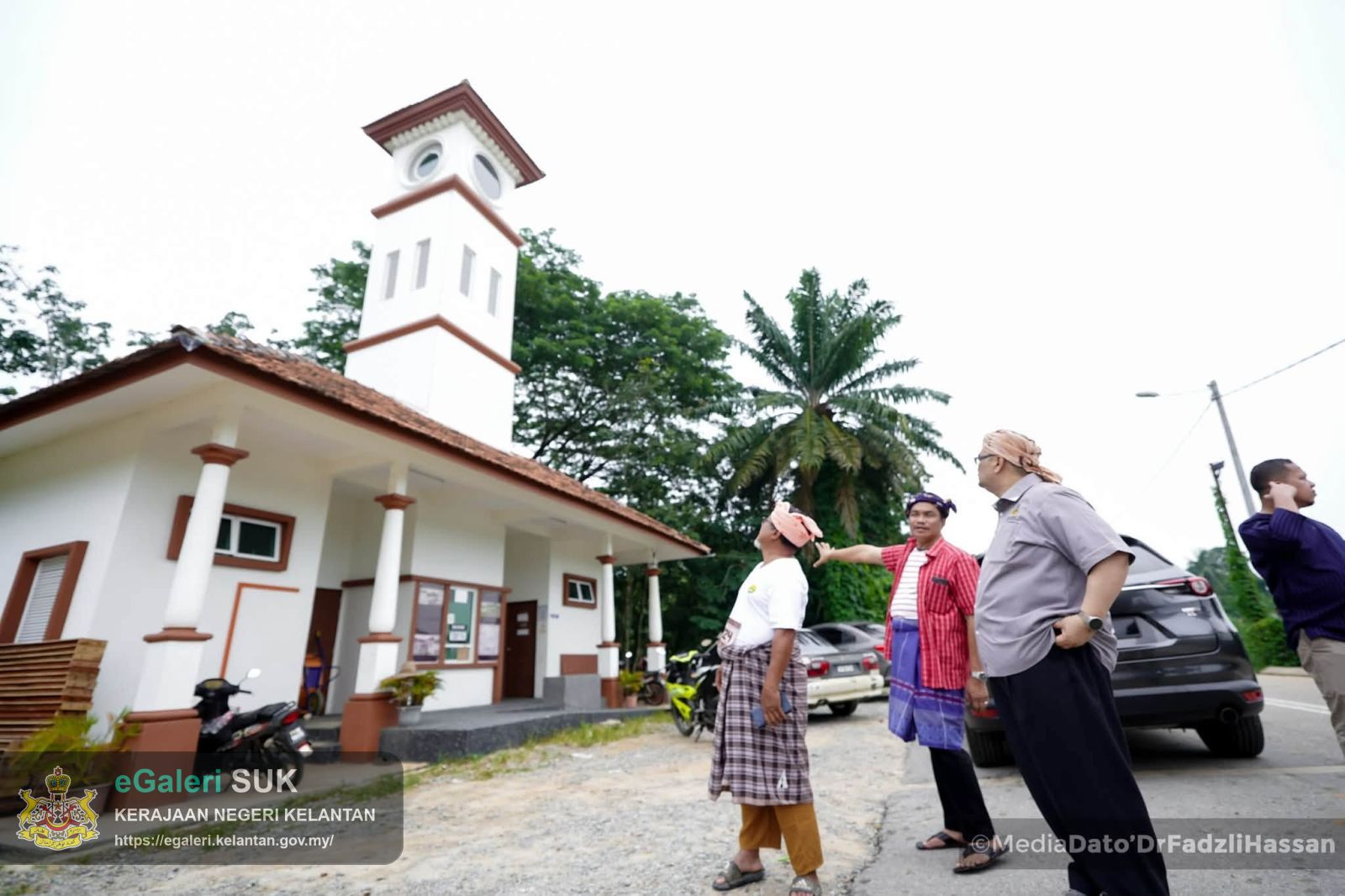 peninjauan-perkembangan-kerjakerja-penambahbaikan-di-kawasan-jambatan-guillemard-12.jpg