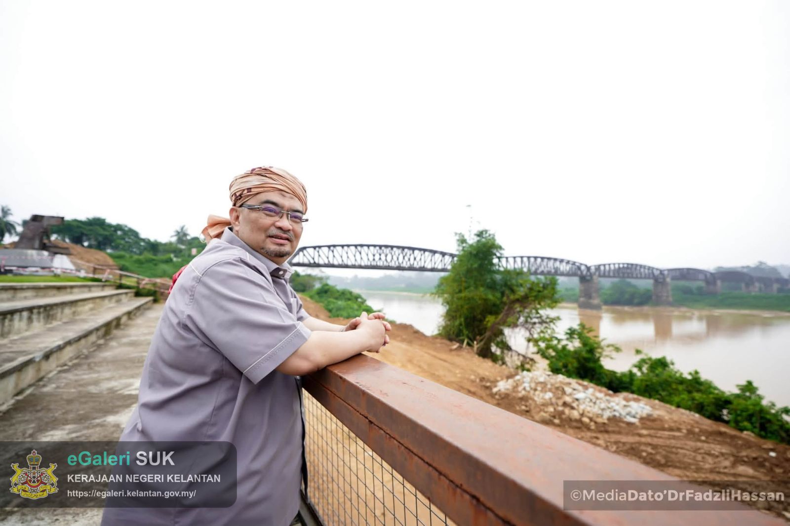 peninjauan-perkembangan-kerjakerja-penambahbaikan-di-kawasan-jambatan-guillemard-4.jpg