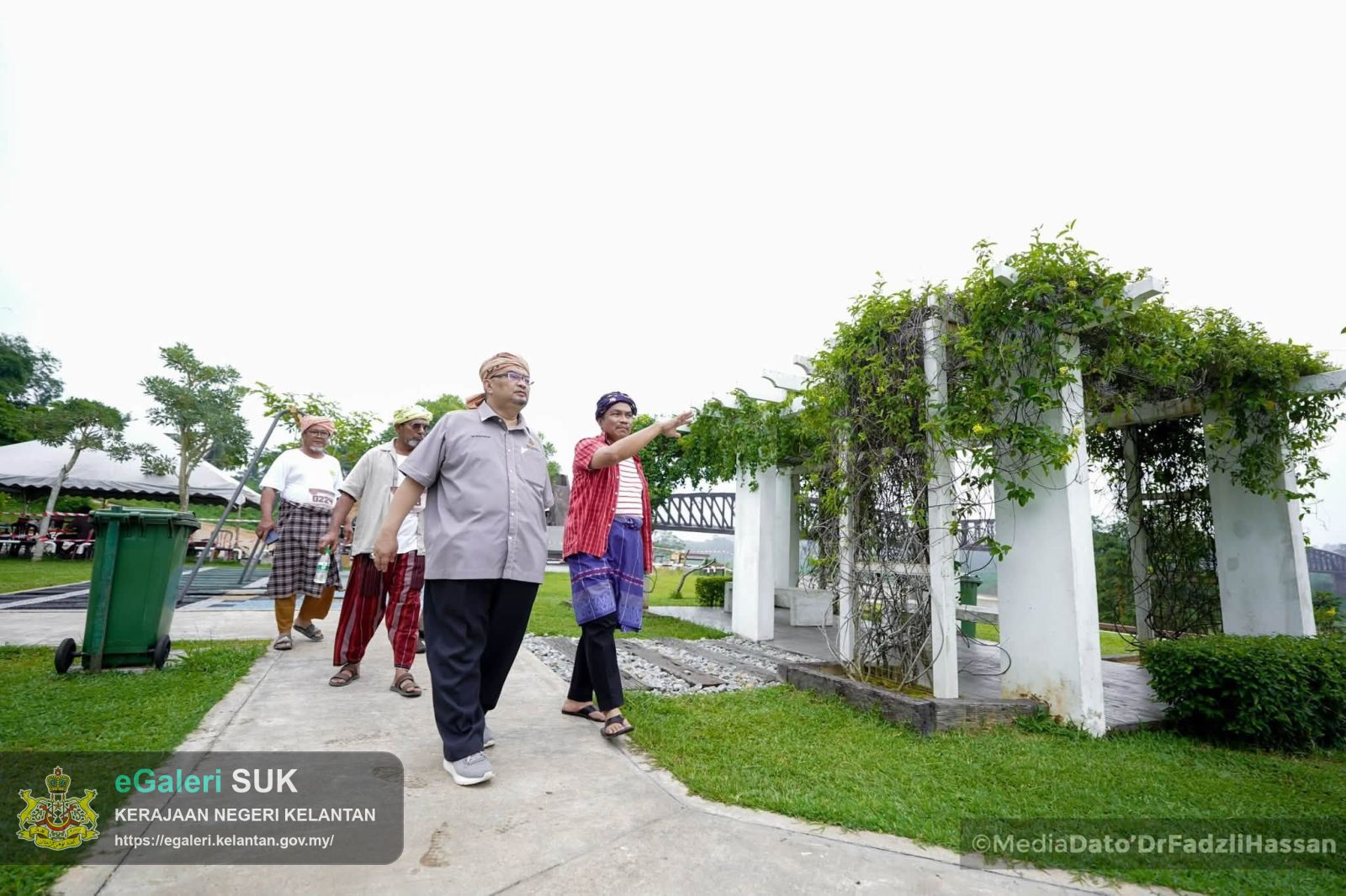 peninjauan-perkembangan-kerjakerja-penambahbaikan-di-kawasan-jambatan-guillemard-9.jpg