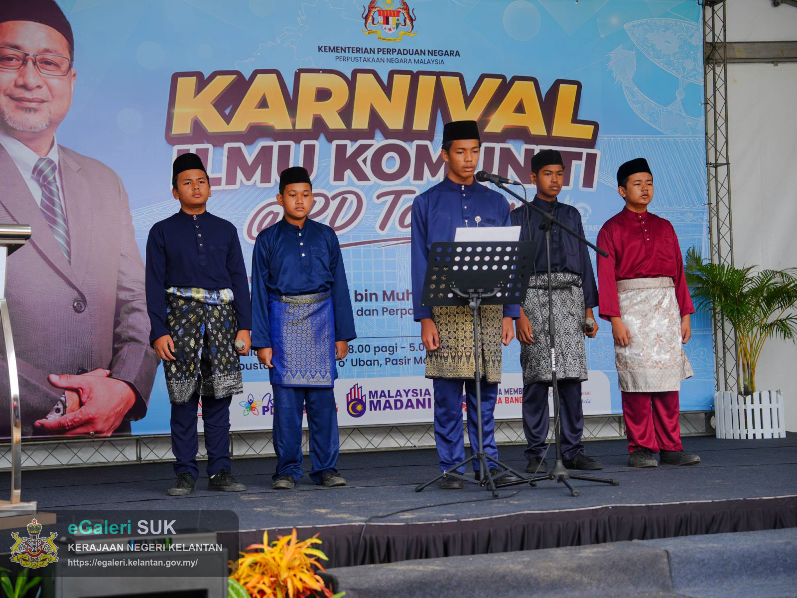 perasmian-karnival-ilmu-dan-komuniti-yang-diadakan-di-perkarangan-perpustakaan-desa-tok-uban-12.png