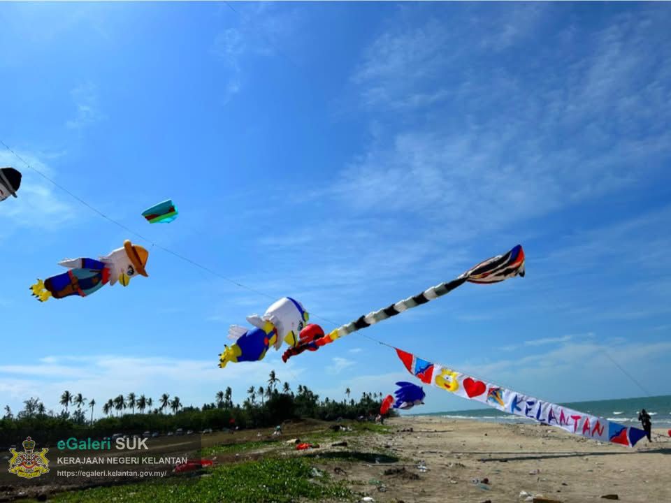 pesta-wau-kebangsaan-kelantan-kali-ke43-hari2-pagi-2.JPG