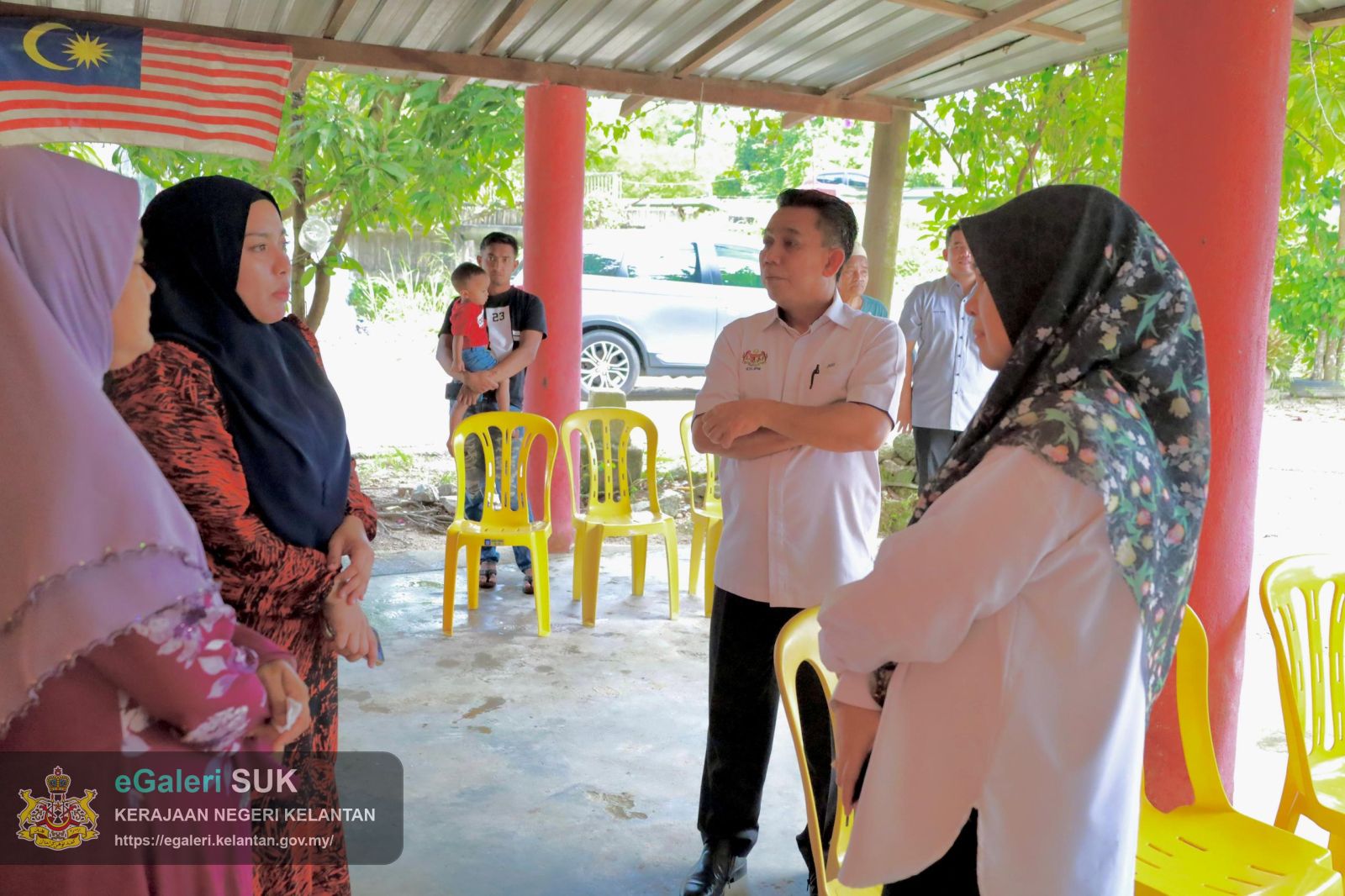 sesi-penyampaian-bantuan-wang-ihsan-bwi-kematian-monsun-timur-laut-mtl-20242025-jajahan-pasir-puteh-4.jpeg