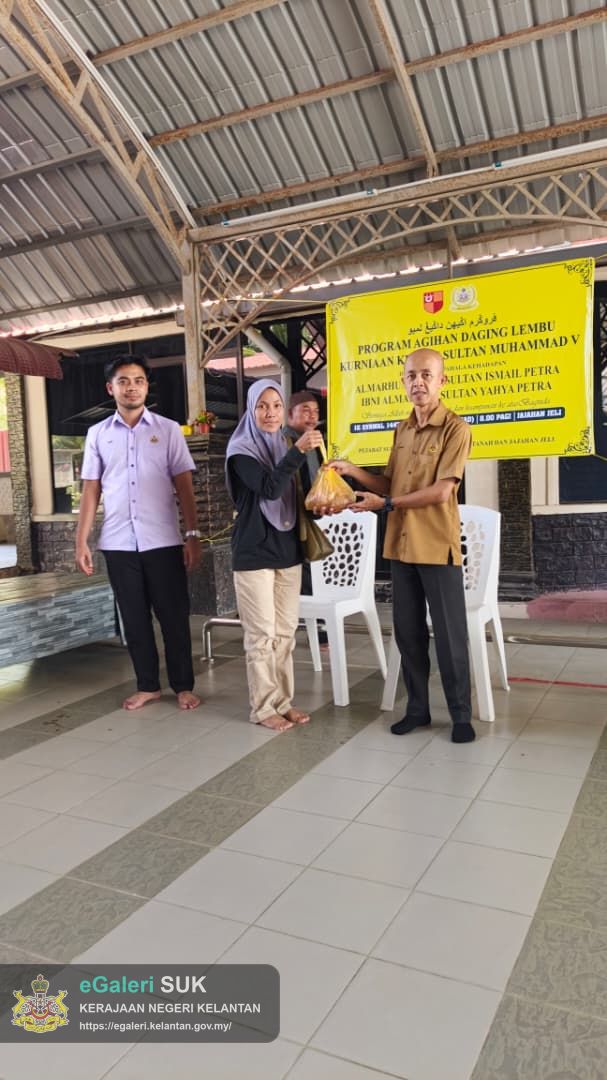 program-agihan-daging-lembu-kurniaan-kdymm-sultan-muhammad-v-di-jajahan-jeli-24.jpeg