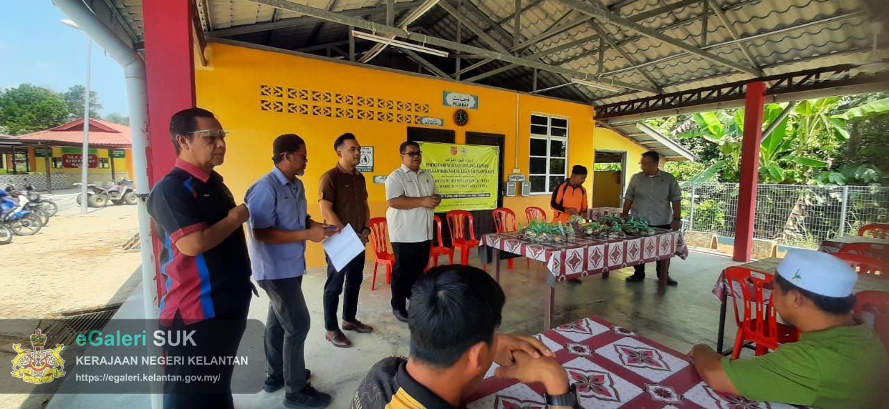program-agihan-daging-lembu-kurniaan-kdymm-sultan-muhammad-v-di-jajahan-jeli-6.jpg