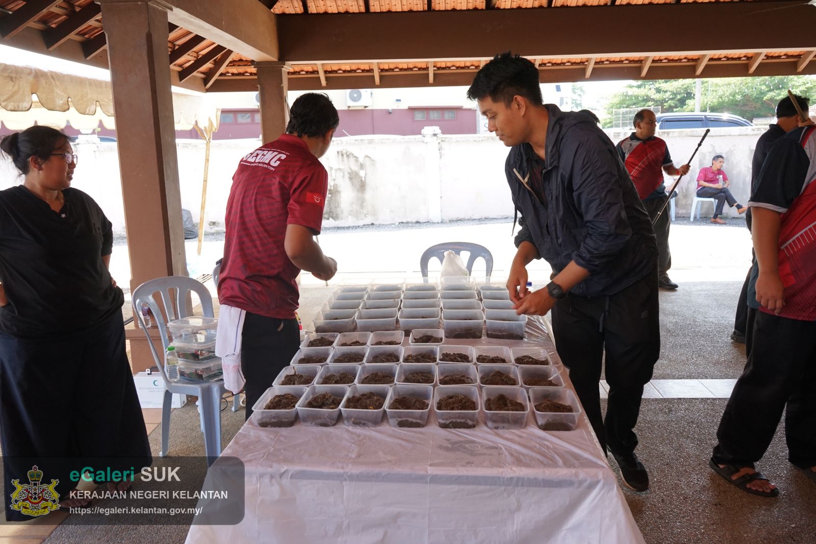 program-bubur-asyura-kuca-suro-pejabat-pengarah-tanah-dan-galian-kelantan-1.JPG
