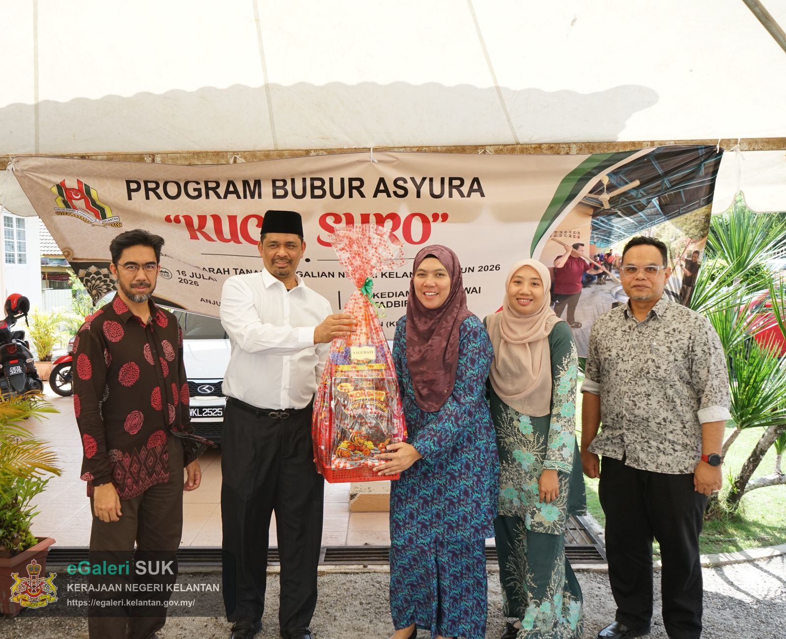program-bubur-asyura-kuca-suro-pejabat-pengarah-tanah-dan-galian-kelantan-41.JPG